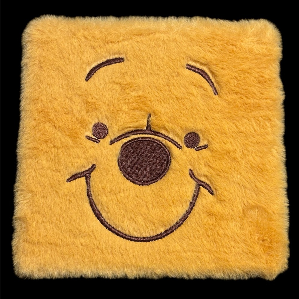NWT•Disney Furry Winnie the Pooh 18 color eyeshadow pallet